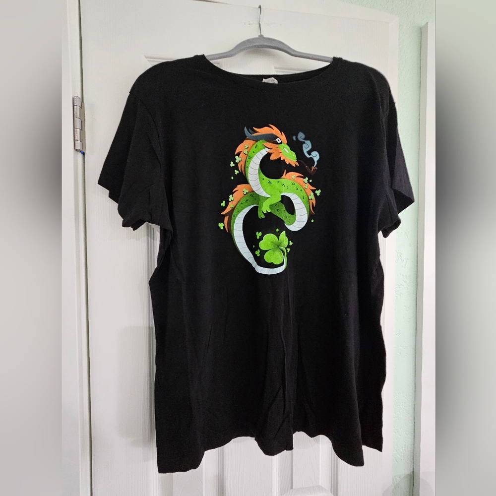 TeeTurtle Ladies 2X Leprechaun Dragon Shirt